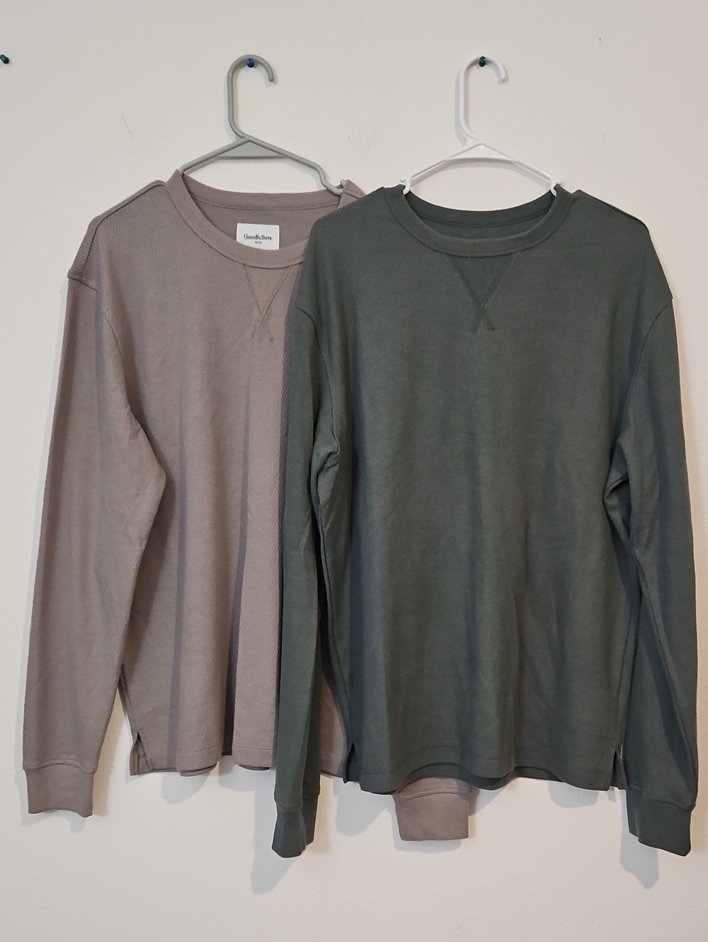 Goodfellow & Co Men's Long Sleeve Tee in Taupe and Olive